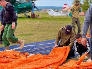 В Якутии профессиональную подготовку прошли 9 новых парашютистов-пожарных