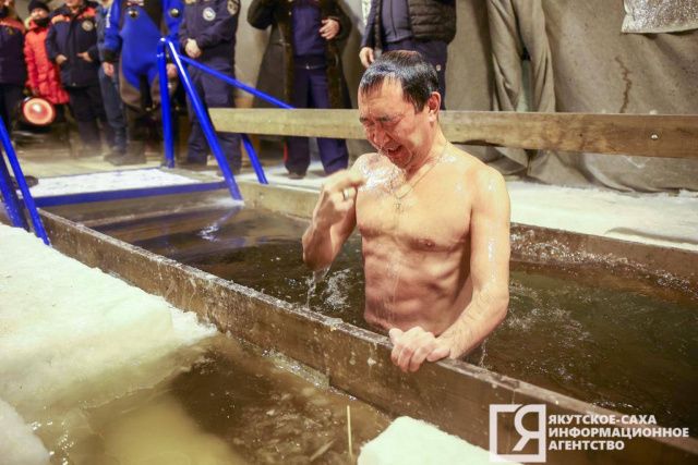 Ксения Собчак возмущена «изгнанием женщин» из палатки главы Якутии