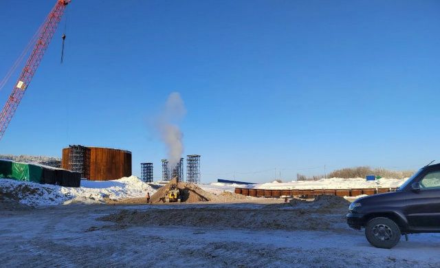 Мороз не помеха. Работы на строительстве Ленского моста идут в темпе