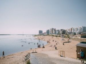 Городской пляж в 202 микрорайоне Якутска - единственное санкционированное место для купания 