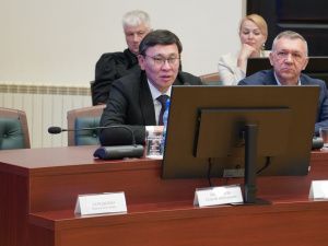 Александр Кошуков: «Новый закон в действии — главой Нерюнгринского района единогласно избран Максим Терещенко»