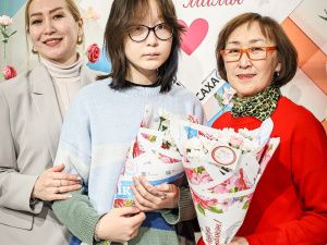 В Якутске прошел мастер-класс «Букет для мамы» в честь Дня матери в республике