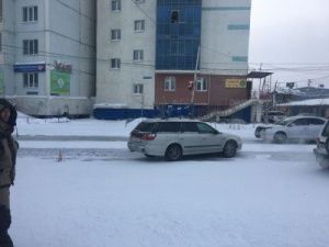 В Якутске женщина попала под колеса автомобиля