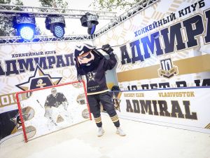 Фоторепортаж с первого дня ВЭФ-2023: улица Дальнего Востока и культурная программа