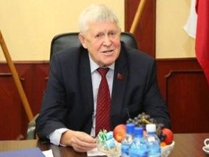 Кто обворовывает якутских коммунистов? Почему Губарев скрывал свою зарплату