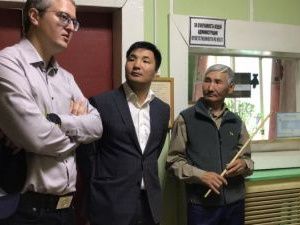 Владимир Солодов оценил работу социальных учреждений Сунтарского района