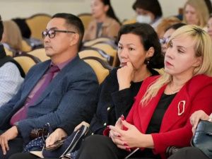 Мэр Якутска представил нового начальника Управления образования