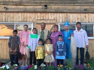 Лучшей многодетной семьей года стала семья Павловых из Горного улуса