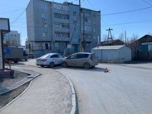 В Якутске в ДТП 40-летний пассажир получил сотрясение спинного мозга