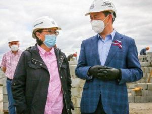 Айсен Николаев поддержал кандидатуру Евгения Григорьева на пост мэра Якутска