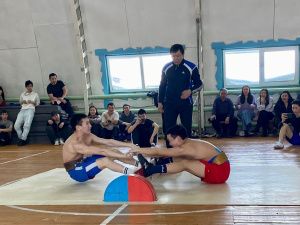 Чурапчинский многоборец Петр Попов выиграл турнир «Үрүҥ уолан» среди старшеклассников