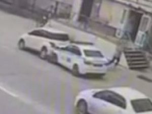 В Якутске водитель в отместку за составленный протокол протаранил служебный автомобиль ДПС