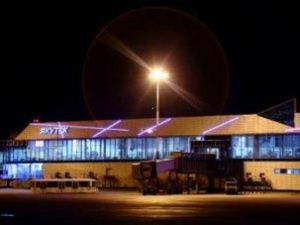 В аэропорту Якутска из самолета эвакуировали 107 человек из-за звонка о бомбе