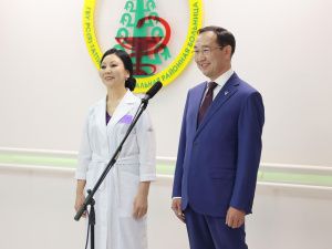 Президент России Владимир Путин открыл современную поликлинику в Таттинском улусе Якутии