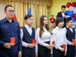 В рамках акции «Мы – граждане России!» юным якутянам вручили паспорта