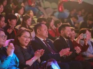 Лучшие школьники Якутска посетили Елку главы города