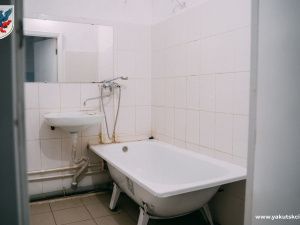 Евгений Григорьев осмотрел пункт временного размещения беженцев в Якутске