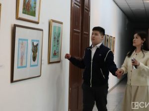 В Якутске открылась выставка 12-летнего художника с аутизмом