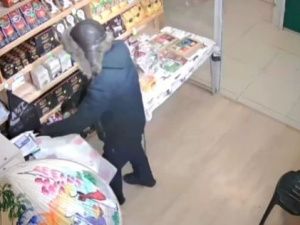 В Якутске полицейские раскрыли кражу сотового телефона