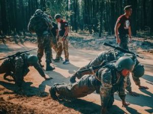 Сотрудники отдела специального назначения УФСИН «Белый медведь» успешно прошли испытания на право ношения оливкового берета