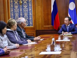 Глава Якутии встретился с родственниками Героя России Дмитрия Егорова