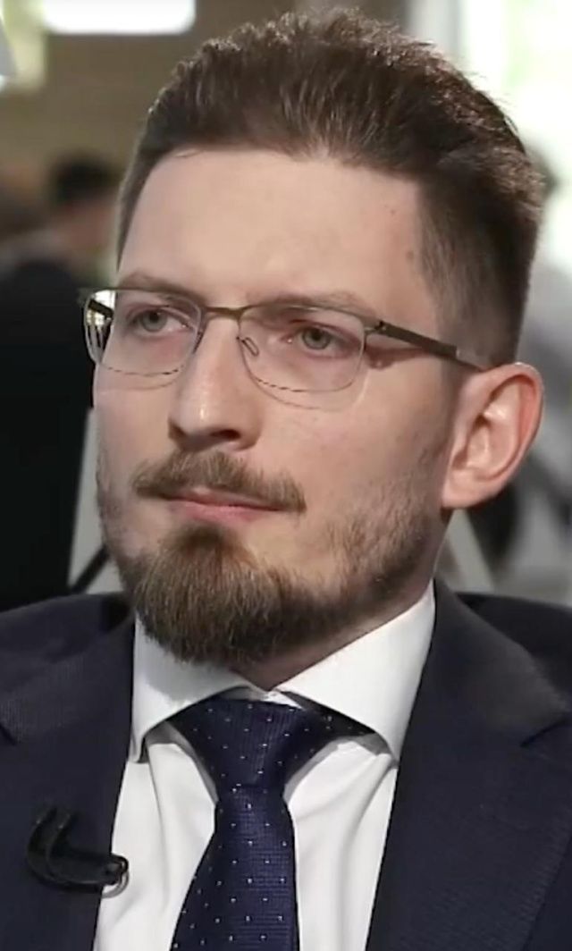 Водитель самосвала наказал золотодобывающую компанию на 2,4 млн рублей