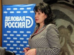 Заслуженный предприниматель России наживается на пенсионерах Якутска!