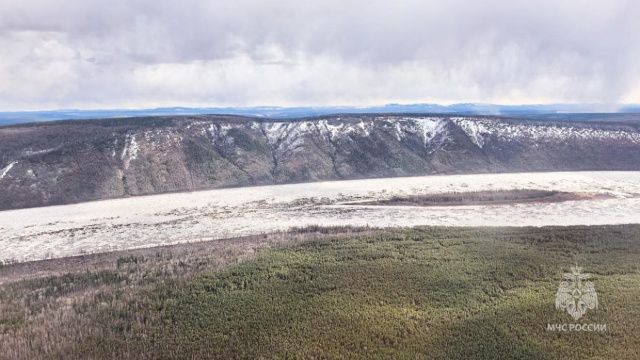 Ледоход на Лене объединился и в ближайшие сутки дойдет до Хангаласского улуса