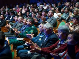 Айсен Николаев поздравил якутян с 391-летием столицы республики