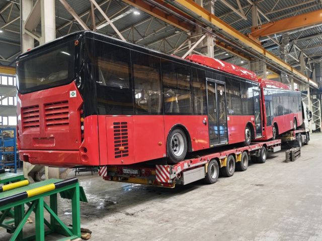 С автозавода во Владимире началась отгрузка 10 новых автобусов для городских маршрутов Якутска