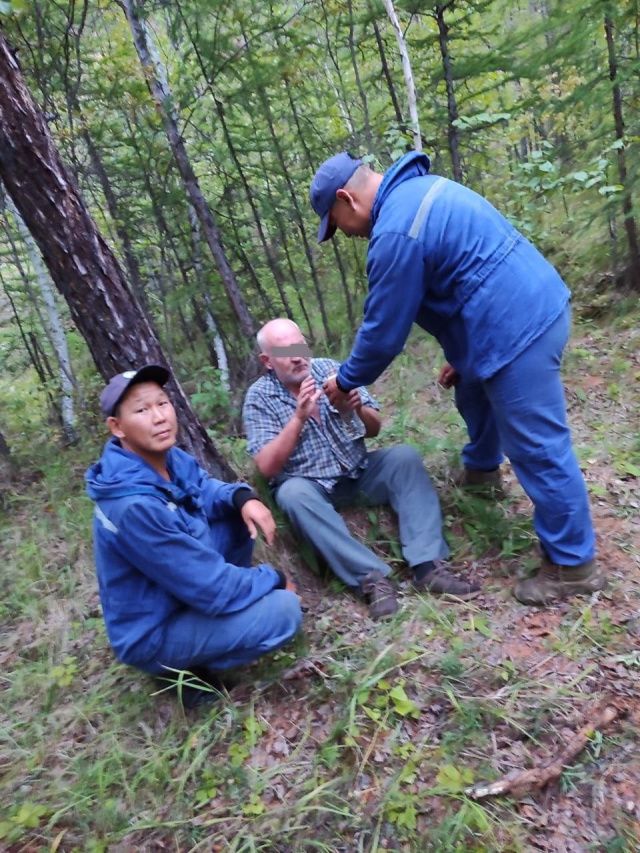 Пять суток не ел, пил воду из луж: Под Якутском спасли заблудившегося в лесу 59-летнего мужчину