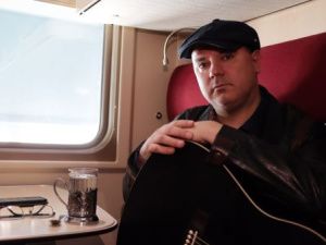 Артист шансона выпустил клип на легендарную песню