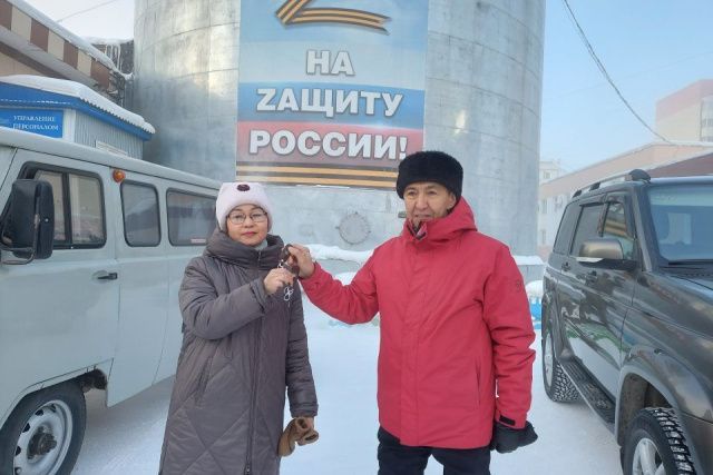 Водоканал Якутска передал автомобили УАЗ в Северо-Восточный фонд помощи и поддержки Донбасса