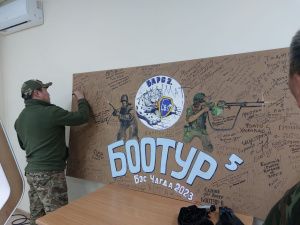 В Общественной палате Якутии открылась фотовыставка «Готов к Победам!»