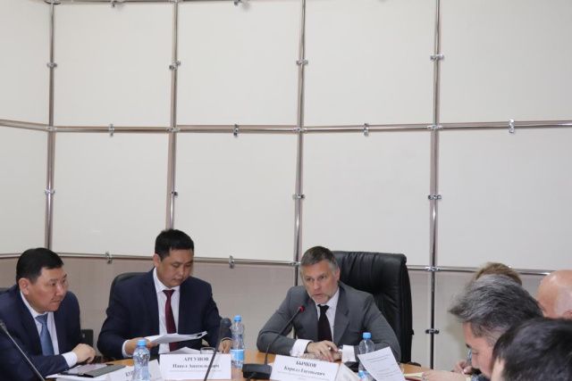 Кирилл Бычков обсудил с представителями строительной индустрии республики актуальные вопросы отрасли на расширенной коллегии Минстроя Якутии