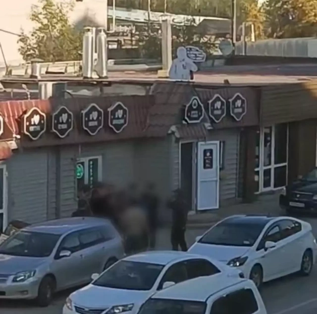 Постасовка на улице Стадухина попала на видео. Четверо участников задержаны