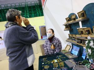 В Якутске открыли республиканскую межотраслевую выставку «Бизнес-Экспо 2024»