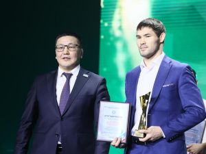 Бал чемпионов. Лучшим деятелям спорта вручили заслуженные награды