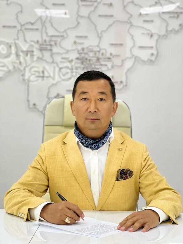 С "главного отца" Якутии взыскивают огромные суммы