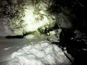 «Им повезло, что в этом месте ловила сотовая связь». В Якутии спасли заблудившихся в пургу колымчан