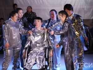 В Якутске прошла премьера спектакля «Дневники Джидду Кришнамурти»