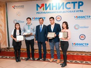 Айсен Николаев: «Мы воспитываем лидеров, которые будут управлять позитивными изменениями»