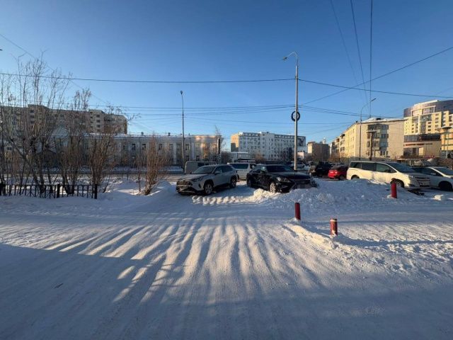 В Якутске 17-летний пассажир пострадал при столкновении Lexus и Toyota RAV4