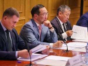 Глава Якутии провел заседание КЧС