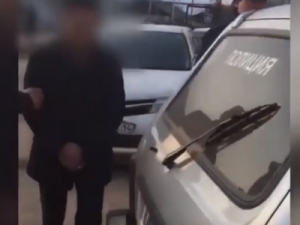 Опубликовано видео с задержанием замглавы улуса, обвиняемого в получении взятки