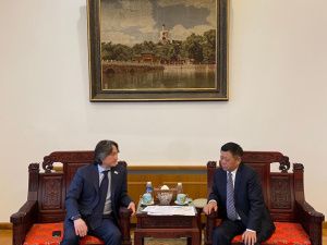 Первый вице-премьер Якутии Джулустан Борисов провел встречу с Послом Китая в РФ Чжаном Ханьхуэйем