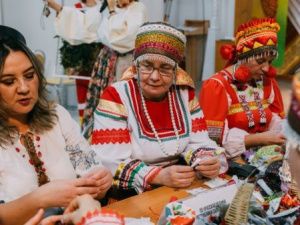 В Якутске изготовили обереги для участников СВО