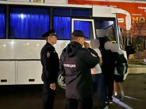 В Якутии полиция проверила 755 мест концентрации молодежи: Одному из несовершеннолетних понадобилась психиатрическая помощь