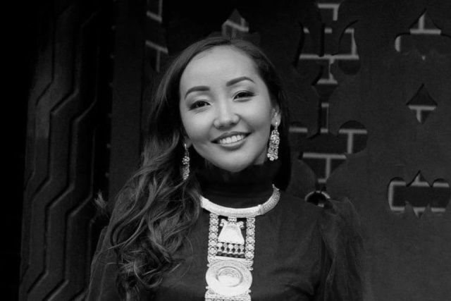 Экстрасенса Уу Далайа похоронили в Намцах