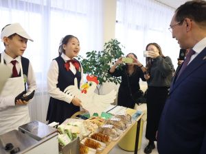 В селе Бясь-Кюёль Якутии в День учителя открыли новую школу